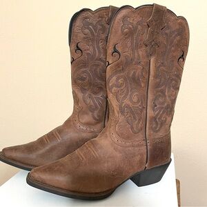 Justin Stampede Western Boots L2559 | Brown Distressed Leather | Women’s 9B